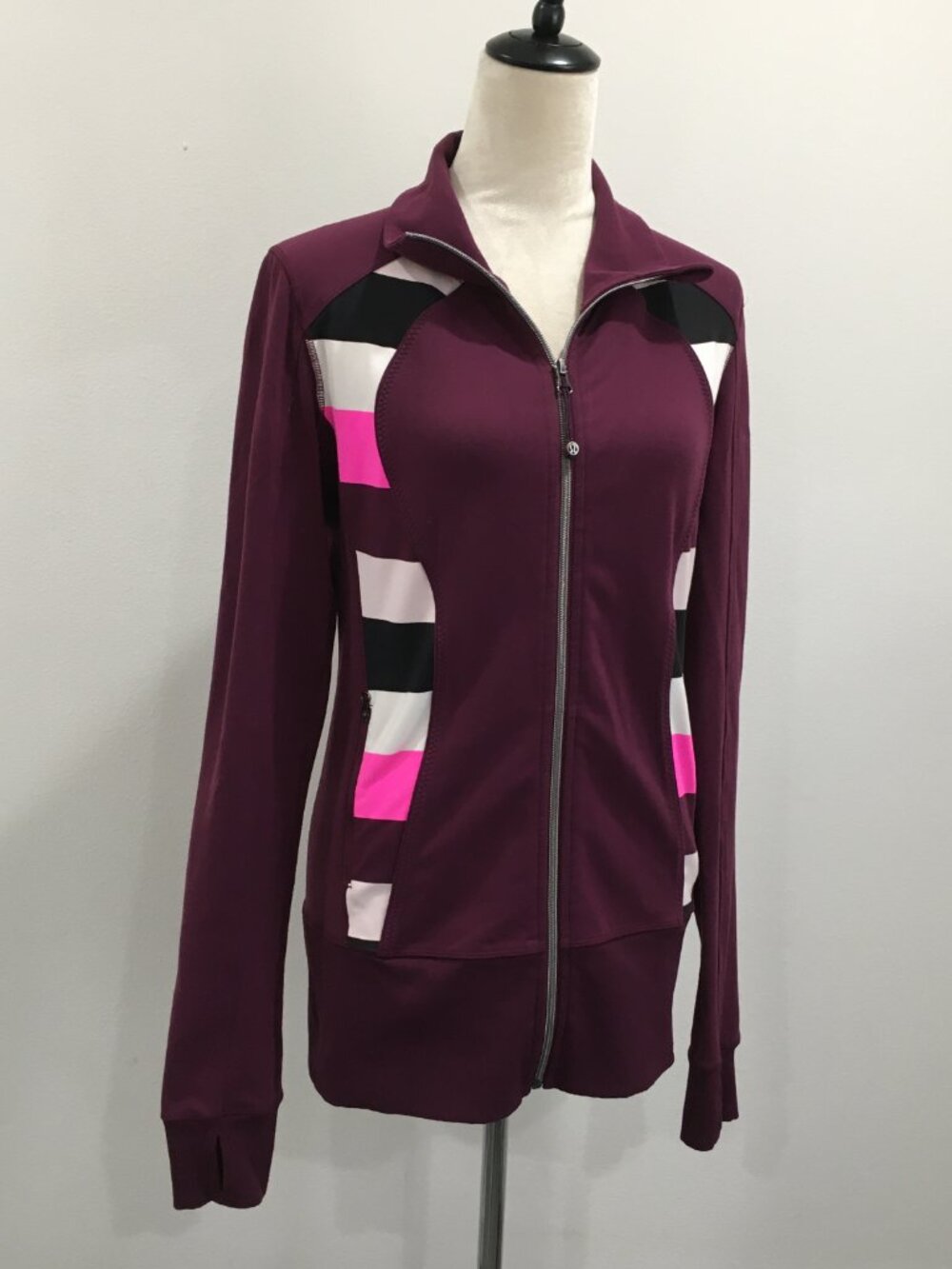 LULULEMON Athletica Long Sleeve MultiColor Zip Pockets Thumbholes Jacket